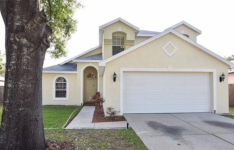 1st image of 405 Sangria Dr