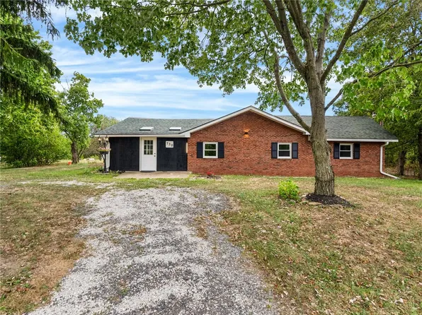 730 Fletcher Rd, Beaver, PA 15009