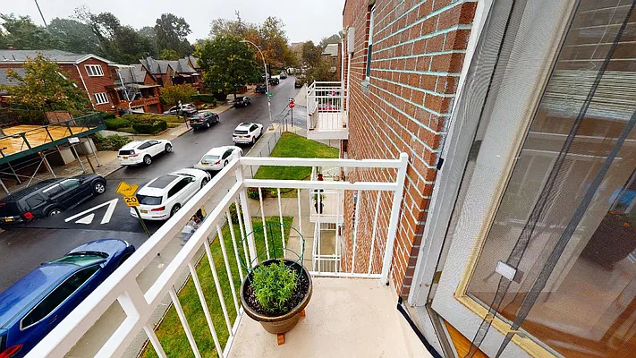 Rented by Metro Garden Realty NYC | media 6