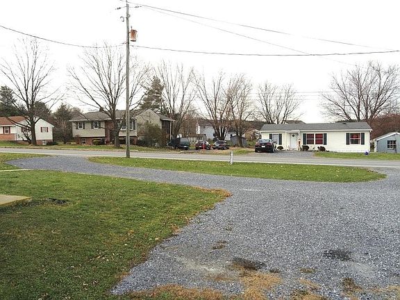Circular Driveway & Parking