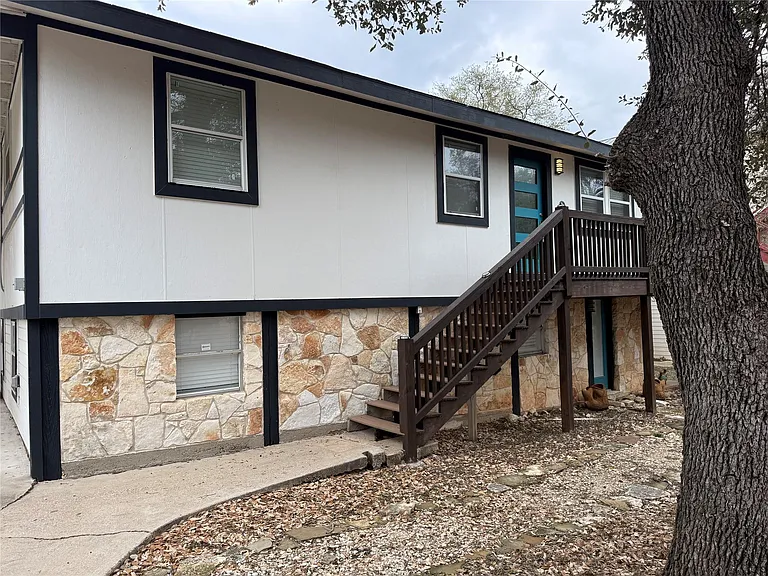 15504 Enid Dr — Photo 2
