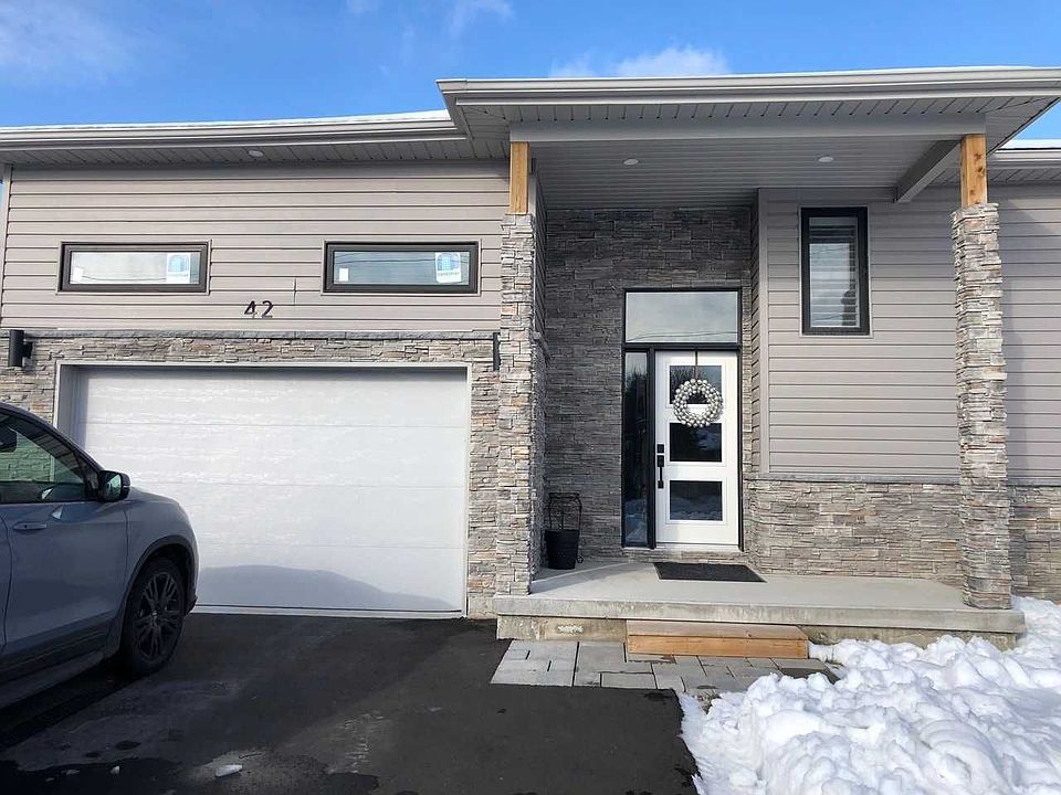1st image of 42 McFarland Dr