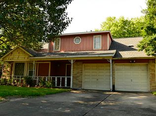 551 Shealy St, Webster, TX 77598