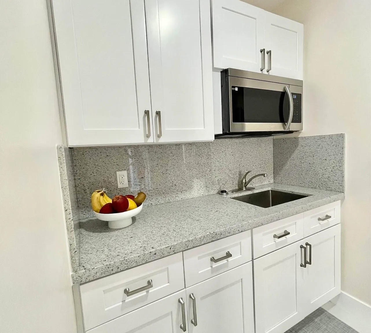 Studio, 380 sqft, $1,400 — Photo 3