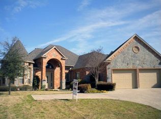 1844 Masters Dr, Desoto, TX 75115