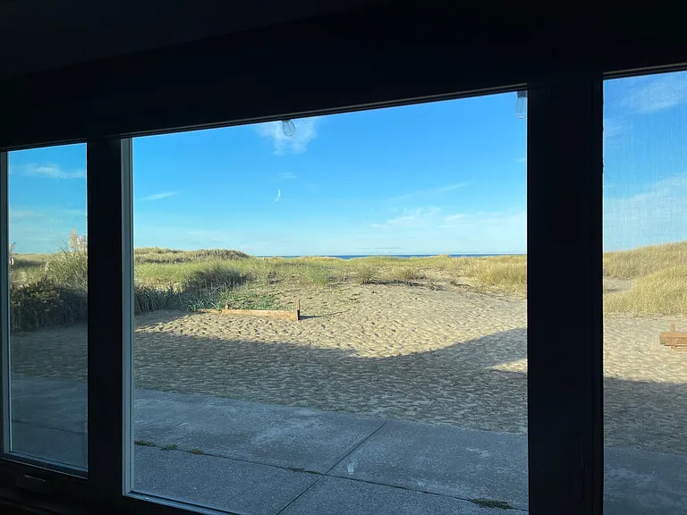 NW Oceania Dr — Photo 11