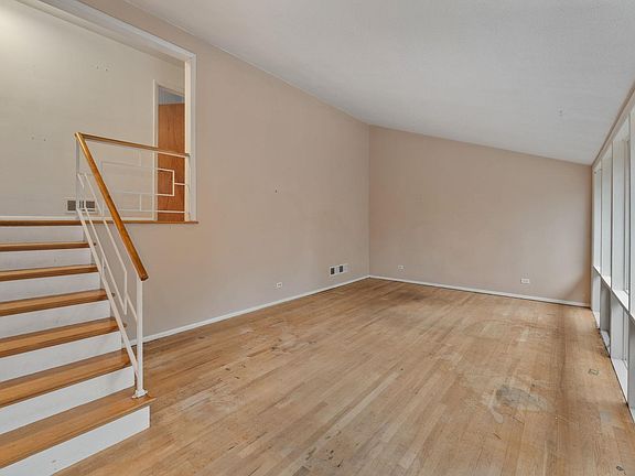 4th image of 2809 Northfield Rd