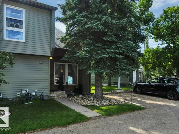 5451 Hill View Cres NW, Edmonton, AB T6L 1V9