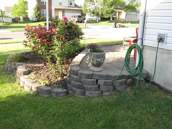 3rd image of 1690 Royal Oak Dr