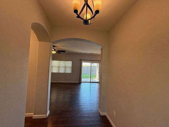 3rd image of 2123 S Columbus Ct