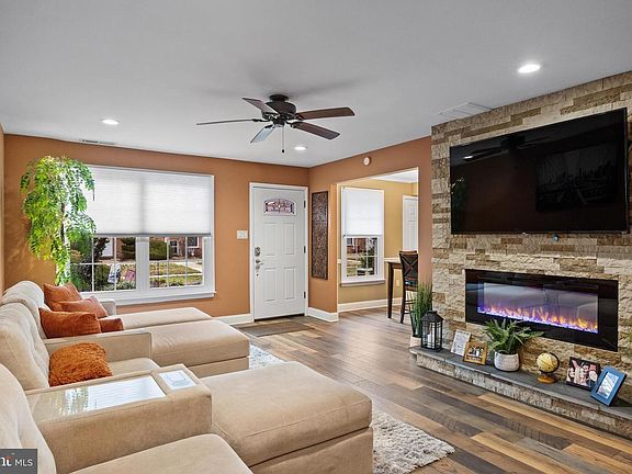 3rd image of 3029 Harbour Dr