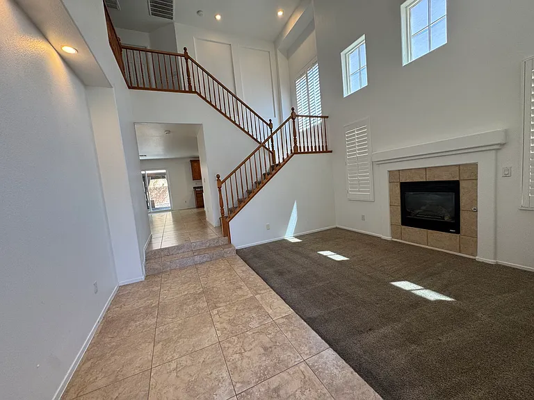 6238 Whitelion Walk St — Photo 4