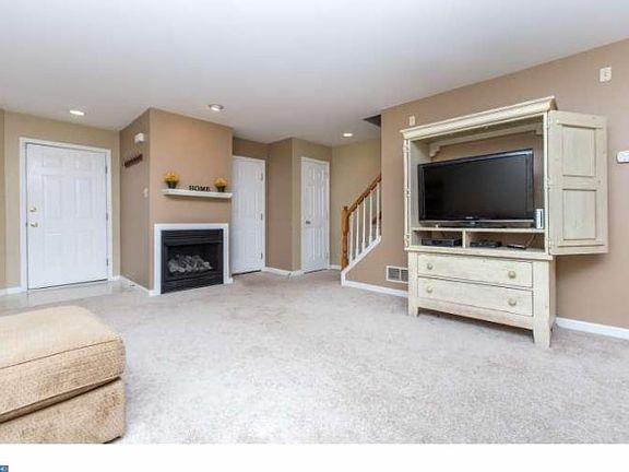 5th image of 108 Danielle Ln