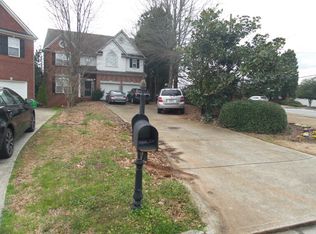 2217 Vernon Oaks Way, Dunwoody, GA 30338