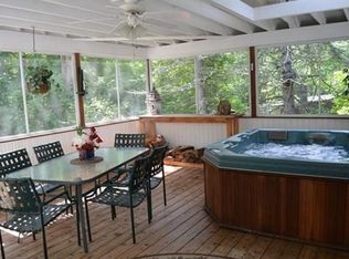 11 Farquhar Rd, Sturbridge, MA 01566