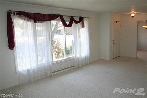 3rd image of 1117 S Trail Ln