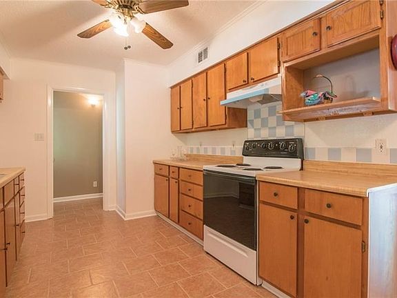 5th image of 3326 Terrace Dr