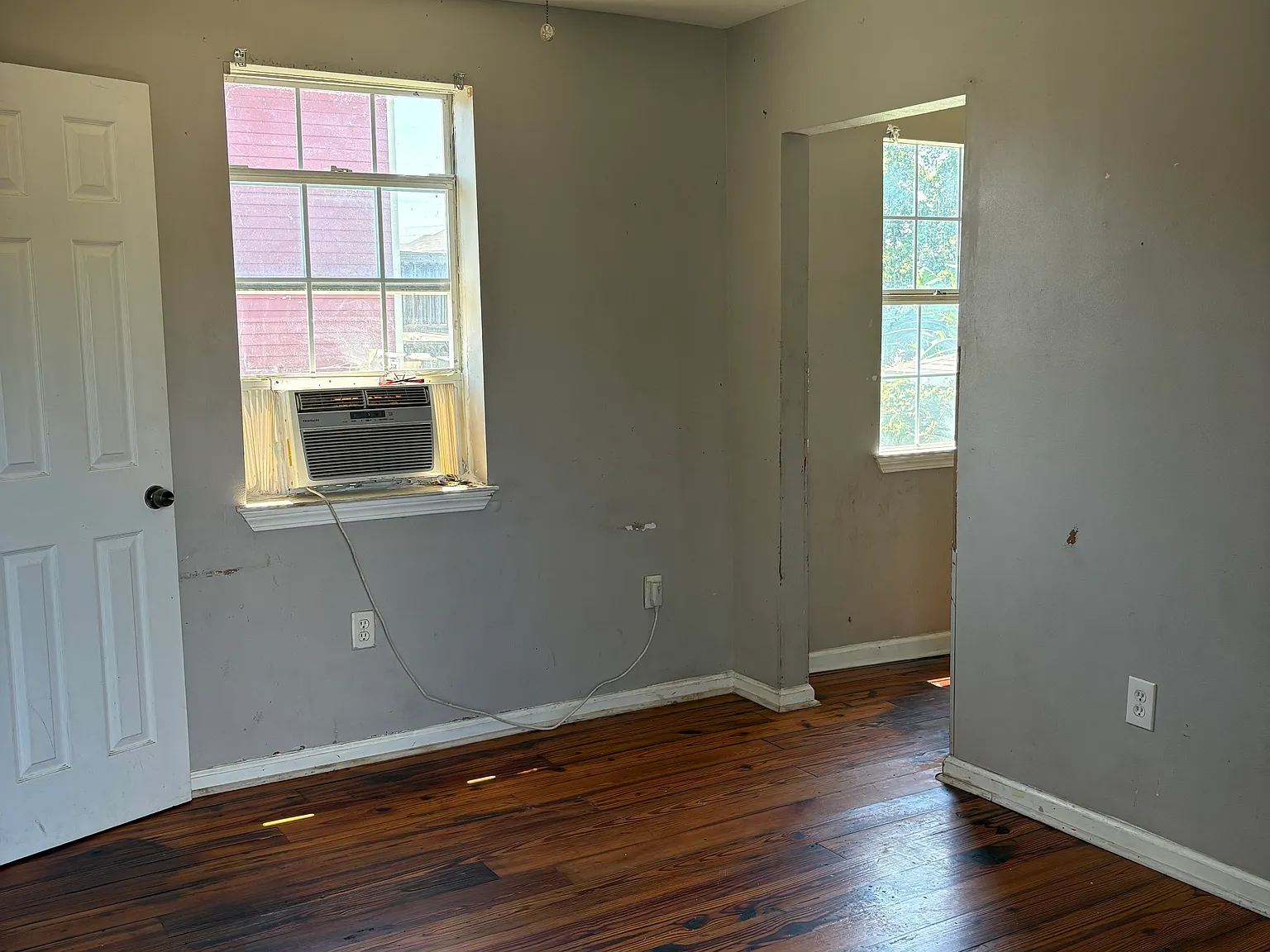 Studio, 450 sqft, $850 — Photo 2