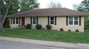 2nd image of 306 N 20th Ter