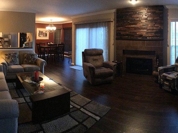 5th image of 662 N Charter Hall Dr
