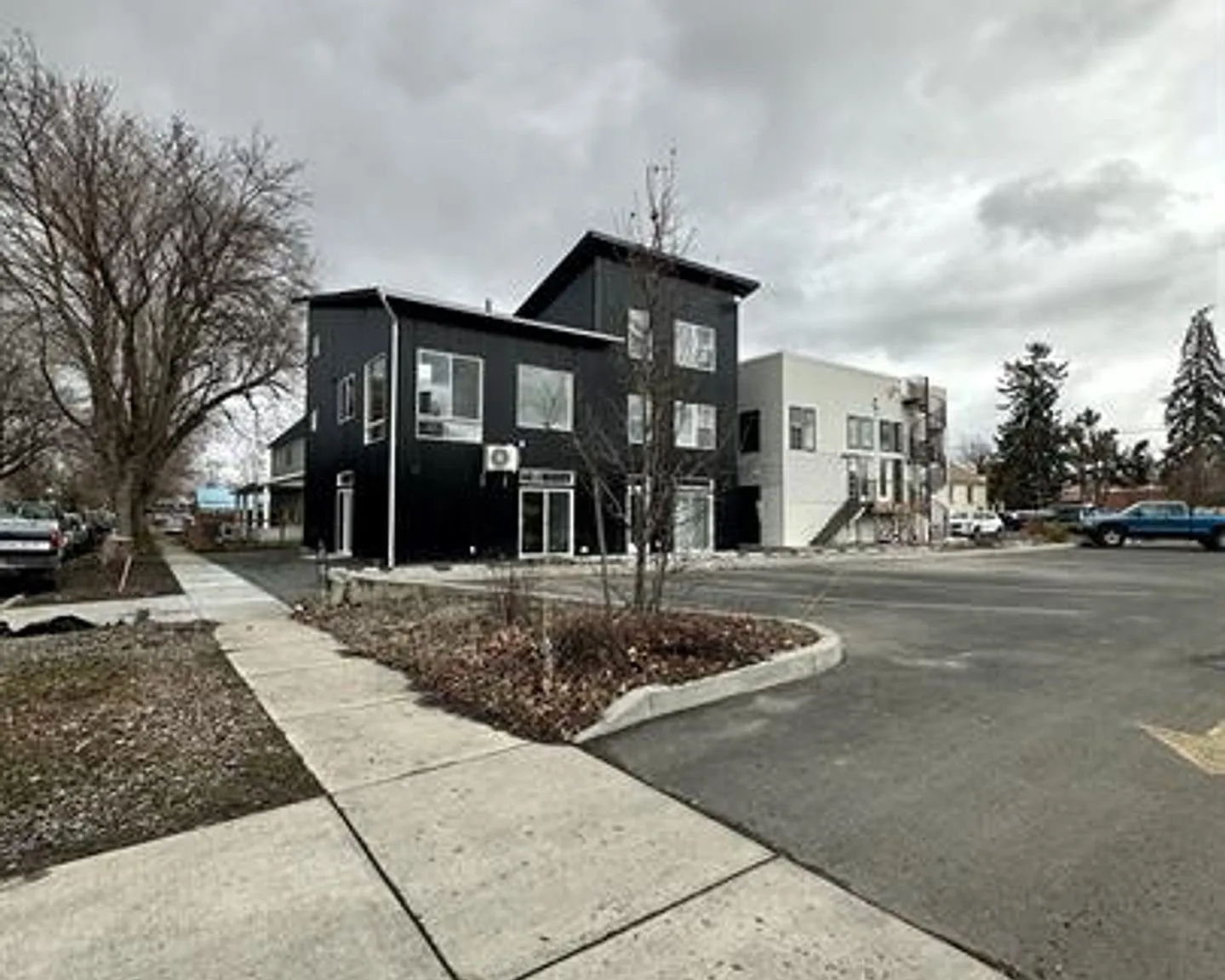 502 South Almon Street — Photo 1