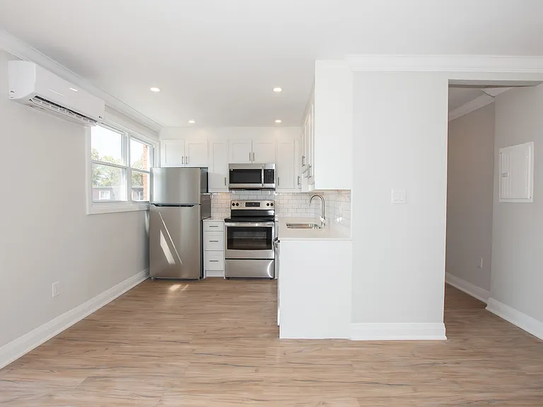 81 Empire St #10 — Photo 3