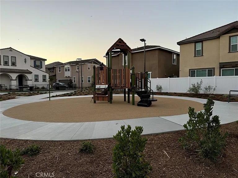 40442 Melrose Dr — Photo 34