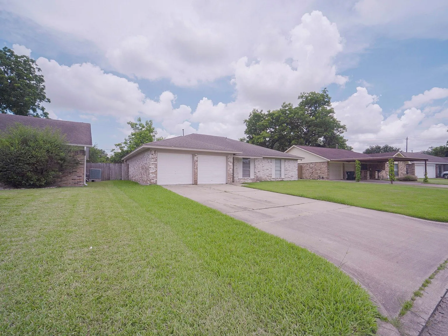 4 bed, 2.0 bath, 1524 sqft, $1,900 — Photo 2