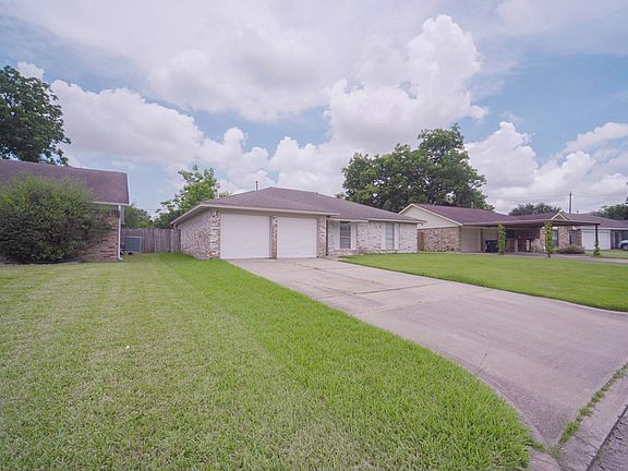 2nd image of 9811 Mango St