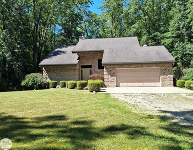 5746 Roberts Rd, Cottrellville, MI, 48039