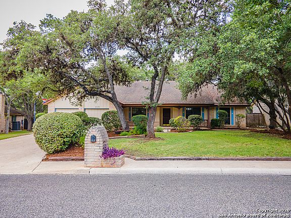 2nd image of 2151 Encino Loop