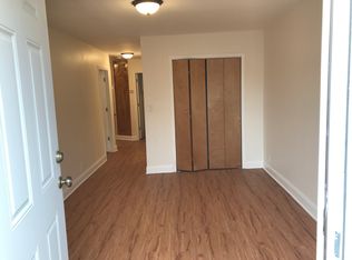 5857 N Broadway St #3, Chicago, IL 60660