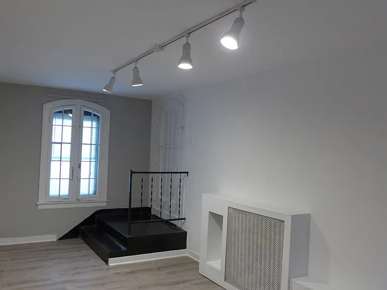 Lamon Courts Apartments — Photo 3