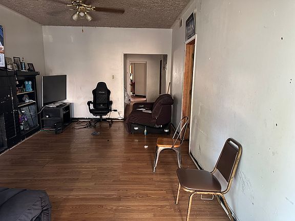 4th image of 1307 S Lawndale Ave