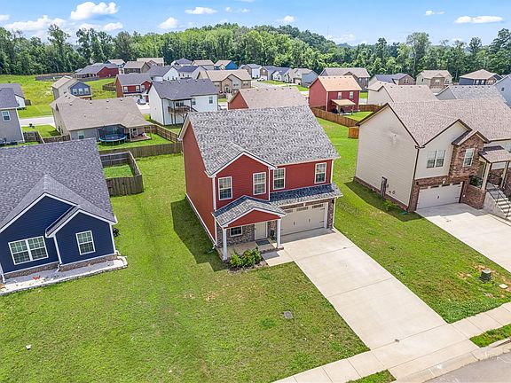 4th image of 235 Dugger Dr