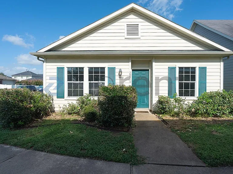 20518 Patriot Park Ln — Photo 2