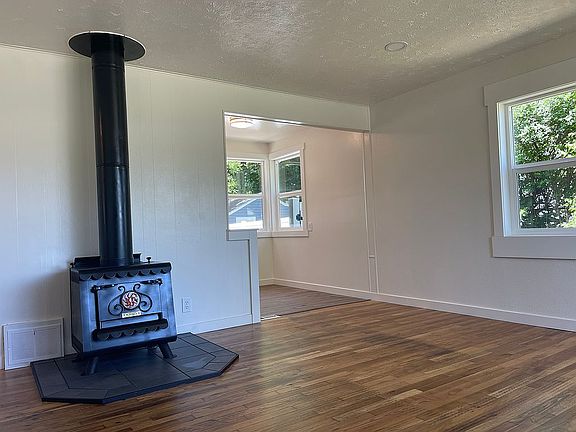 5th image of 5603 N Elm St