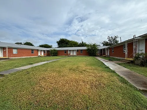 201 W Green Ave Photo 1
