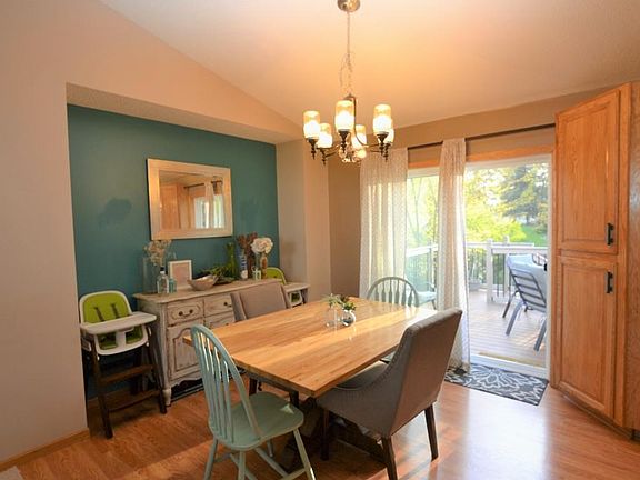 Kitchen with bump out for buffet