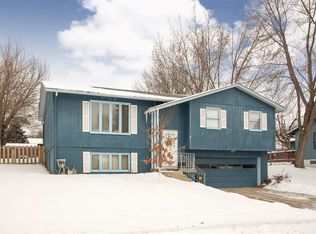 59 Gleason Dr, Iowa City, IA 52240