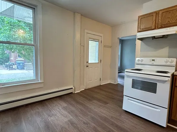 3 Bedroom Apartment Near UW-La Crosse with Off-Street Parking, 409 West Ave S, La Crosse, WI 54601