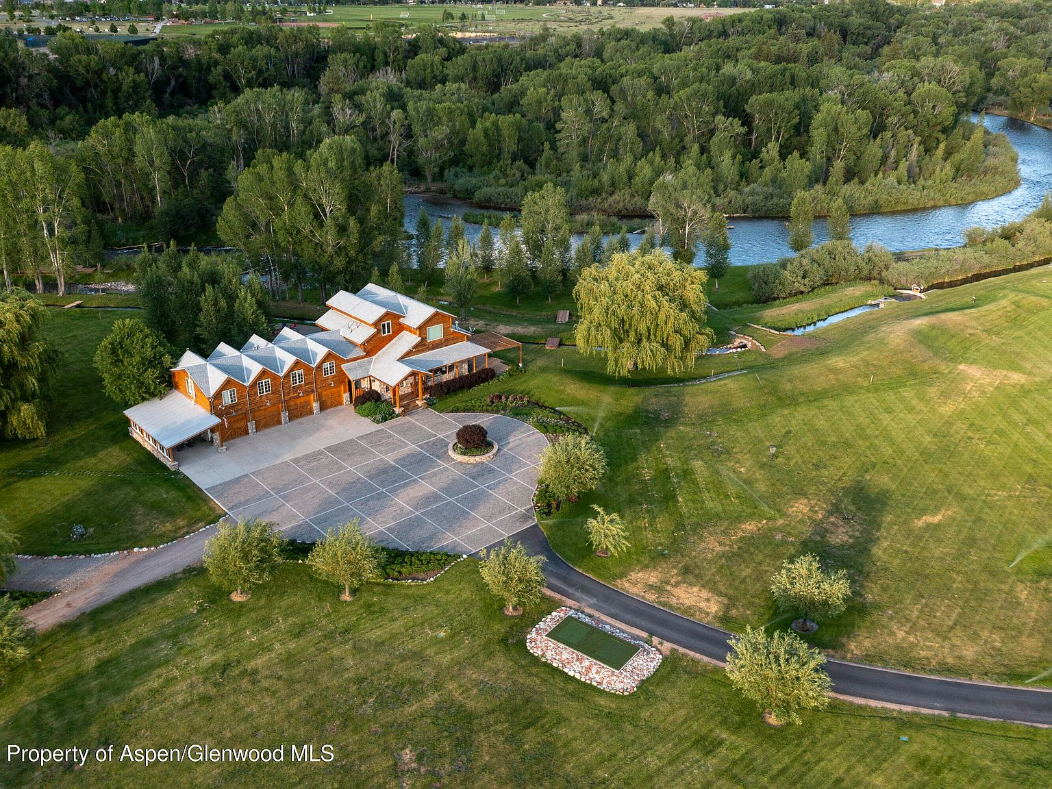 Almería‪✿　1207 1207 Hooks Spur Rd, Basalt, CO 81621 | MLS #188947 | Zillow