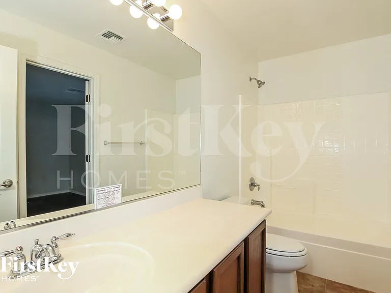 14210 W Mauna Loa Ln — Photo 14