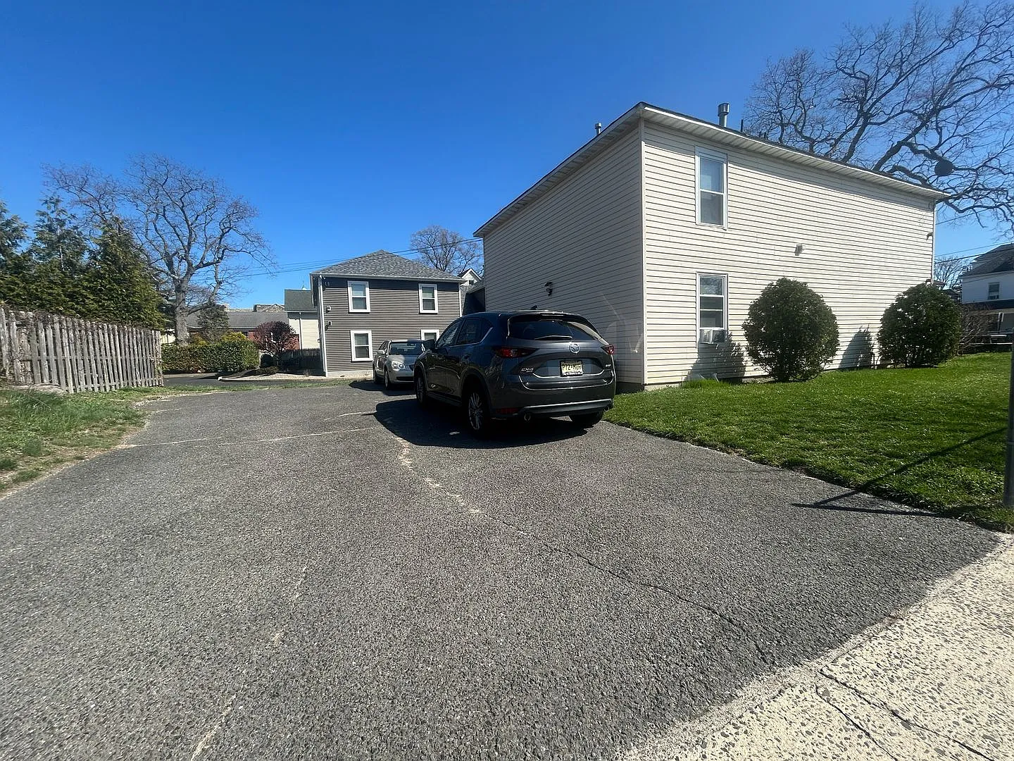 519 Asbury Ave. — Photo 3