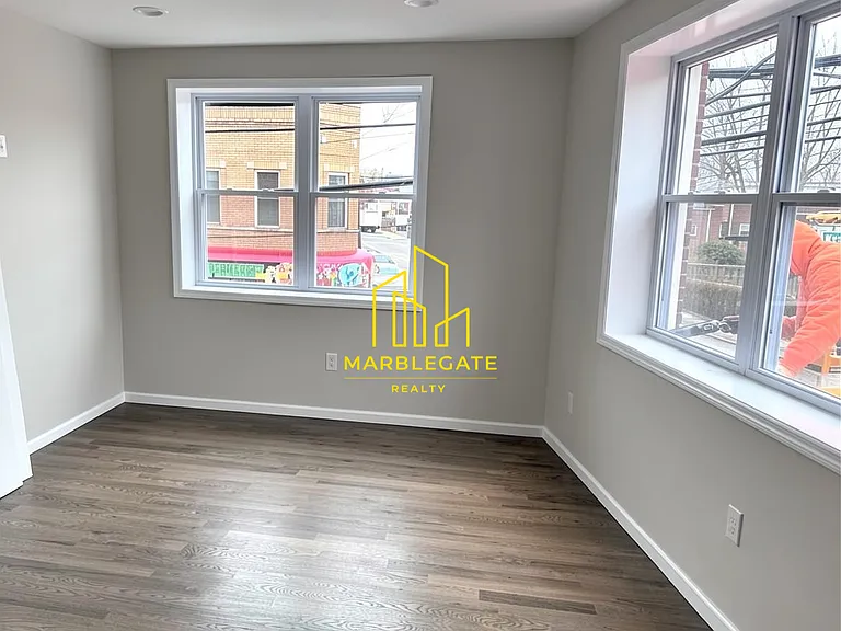 946 18th Ave #11 — Photo 3