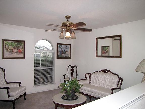 5th image of 1088 Harriman Dr