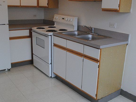 4th image of 327 N Pine Ave APT 308