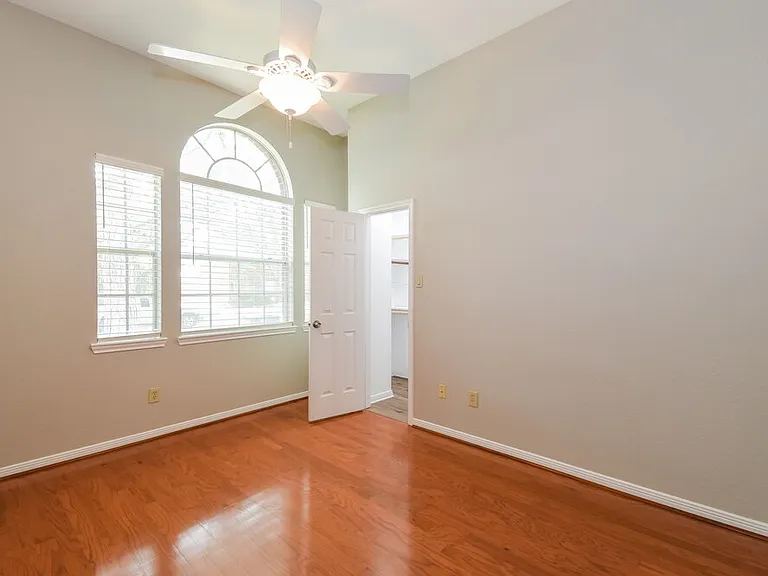 2819 Calender Lake Dr — Photo 12