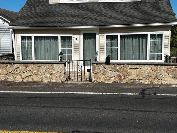 803 Newportville Rd, Croydon, PA 19021