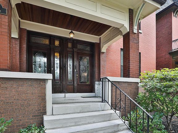 3rd image of 3857 Utah Pl
